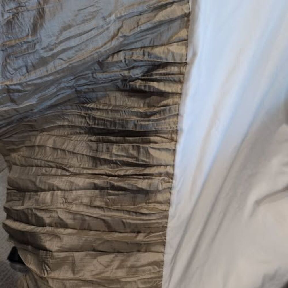 Queen Size 60x80 Gold Bedskirt - Picture 4 of 6